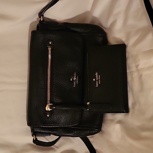 Kate spade black leather crossbody with matching wallet - Picture 6 of 9